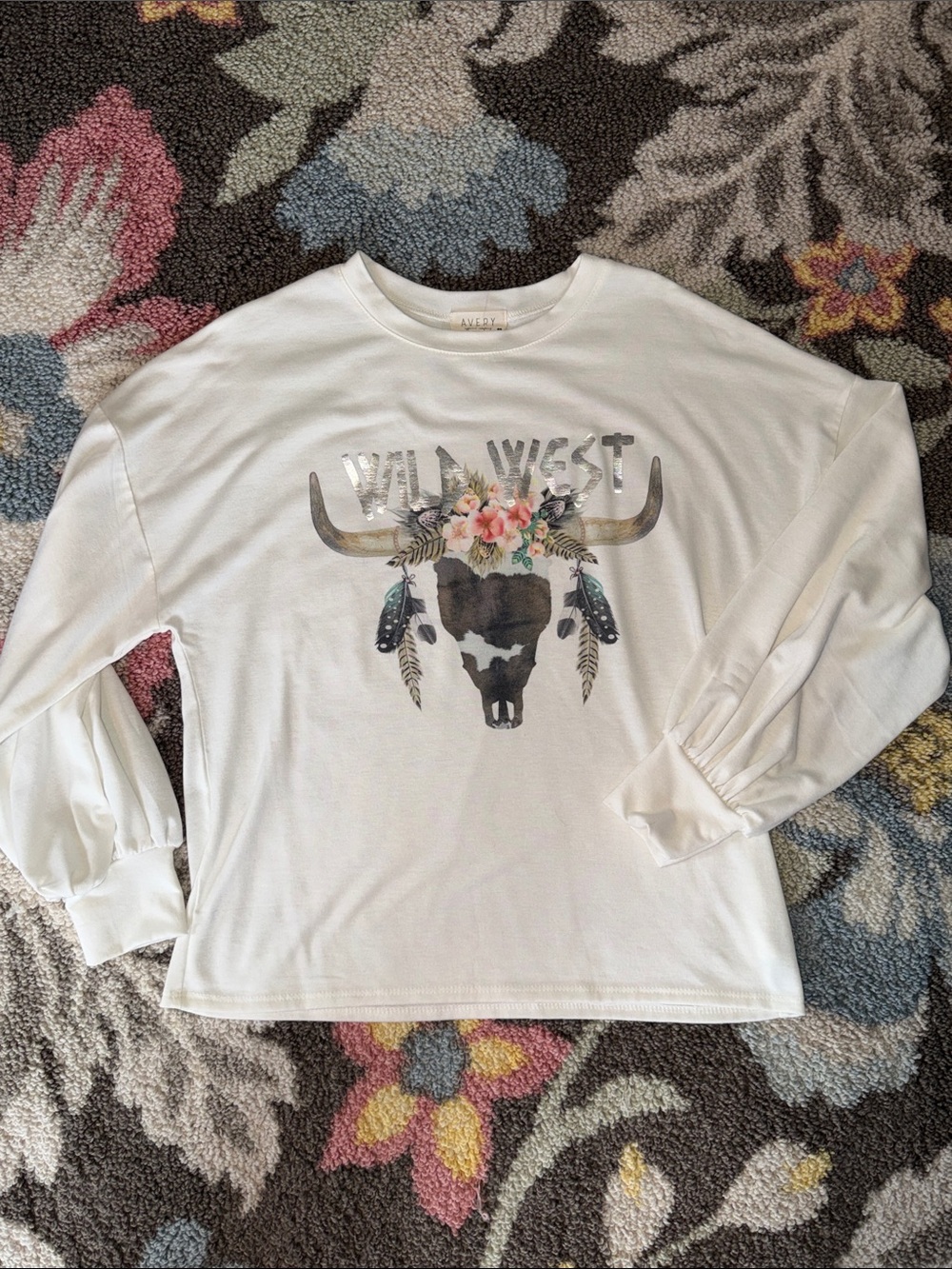 Avery Wild West Cow Skull Floral Western Sweatshirt White Size S